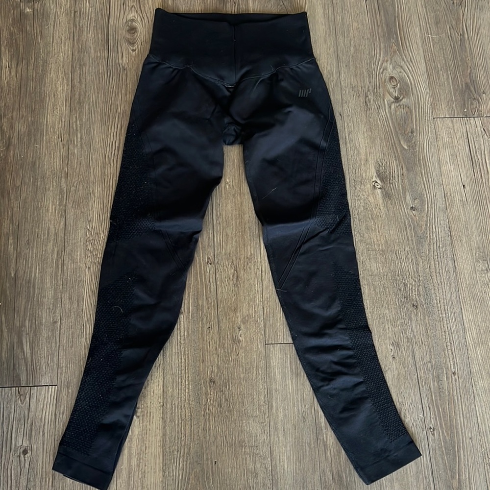 MyProtein black leggings